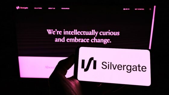 Silvergate Bank será liquidado y bitcoin cae de USD 22.000