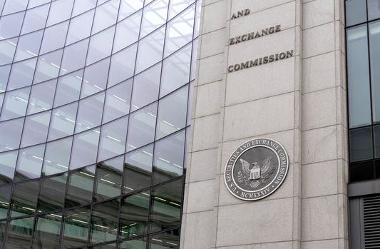 La SEC insta a emisores de ETF de Ethereum a actuar rápido