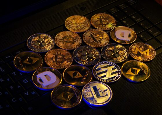 ¿Qué criptomonedas se están destacando en esta altseason y por qué?