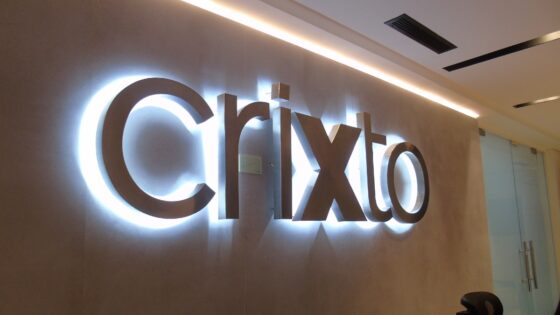 Crixto renovó licencia para operar en Venezuela