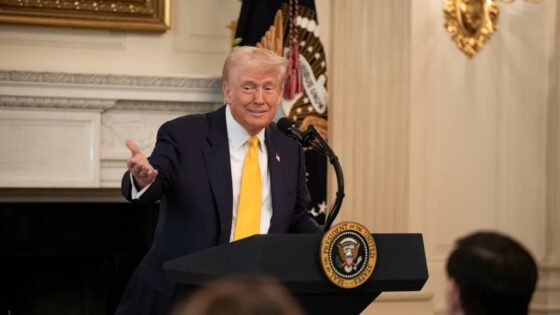 Trump destraba hoy el conflicto entre bancos y la industria de las criptomonedas